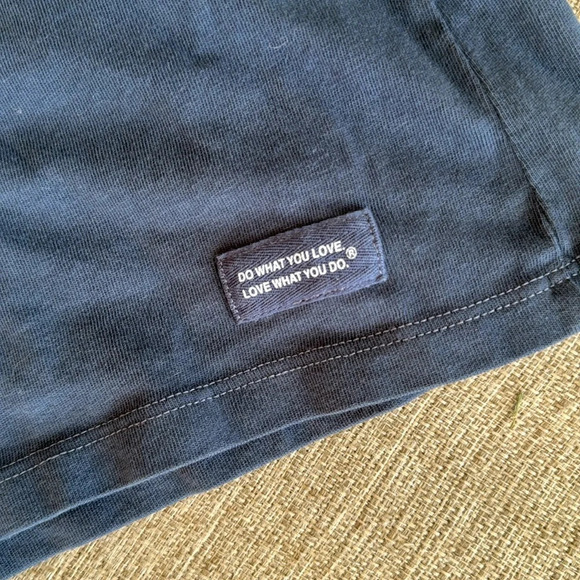 Women's Tie Dye Mama Bear Crusher Tee in blue size small NWT - Picture 5 of 7